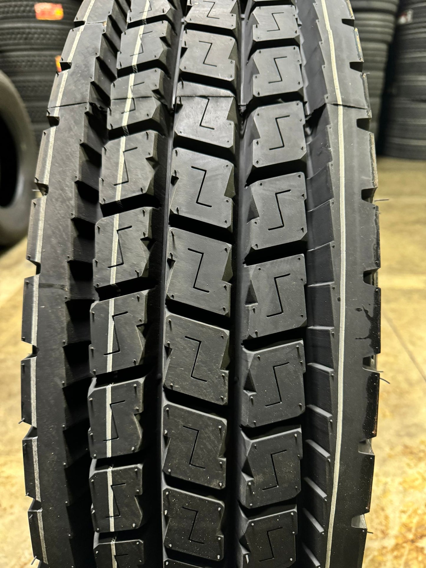 295 75 r22.5 16 ply drive